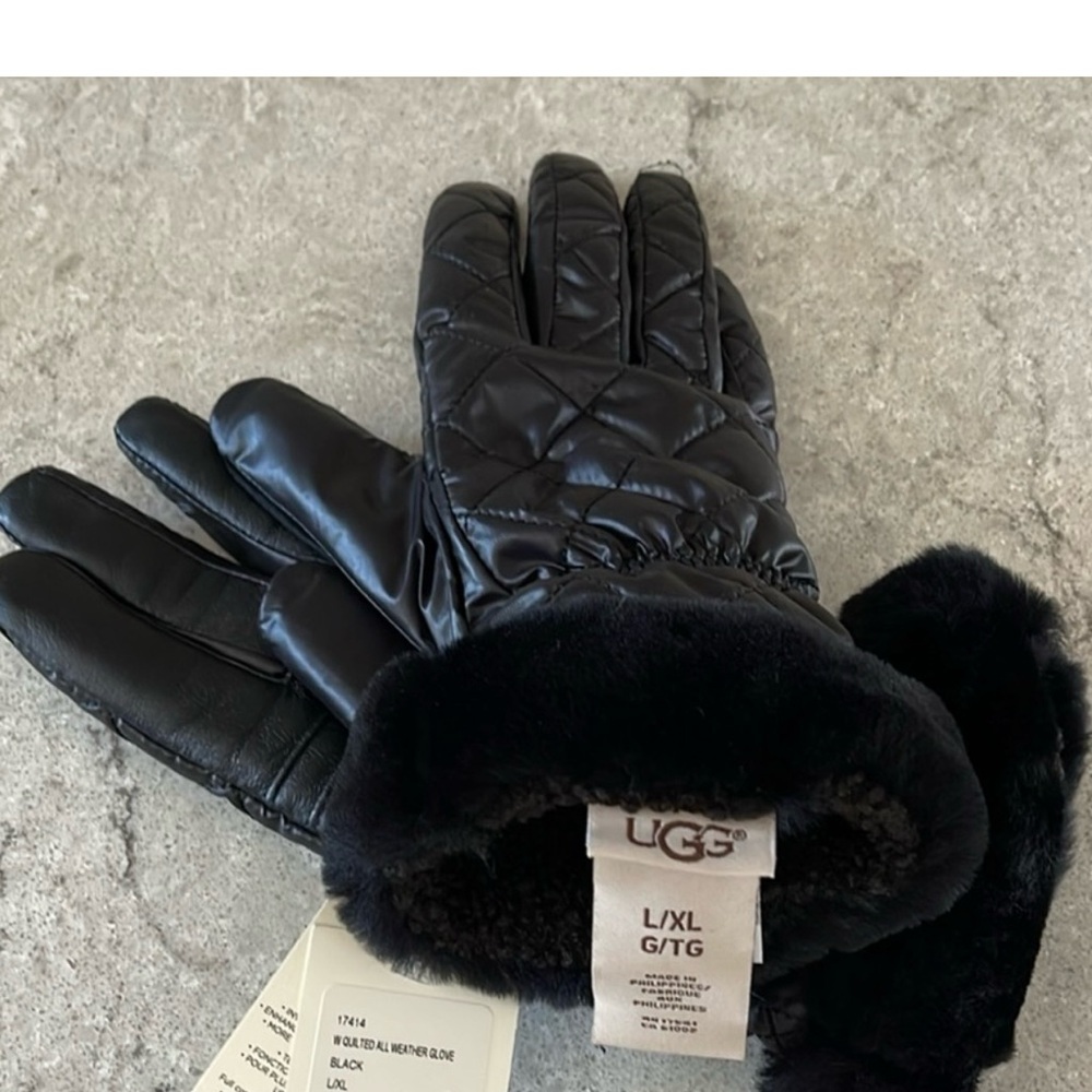 UGG Australia Black Leather Quilted All Weather Glove Touch Screen Sz L/XL